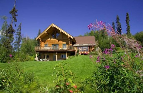 Fairbanks Cabin | Log Home with view of Denali and aurora, gas fireplace and toasty heated floors!