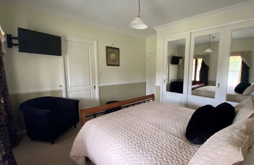 Stanthorpe Bed & Breakfast | Logger's Rest