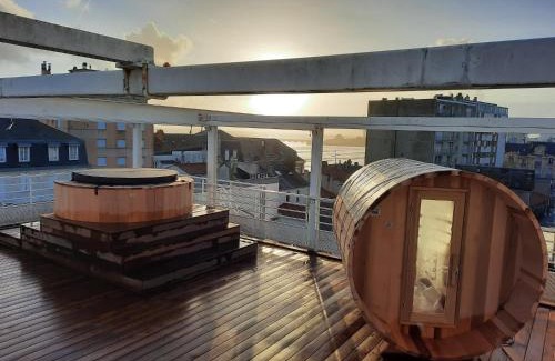 Les Sables d'Olonne Hotel | Logis - Hôtel Arc en Ciel et SPA Les Sables d'Olonne
