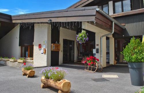 Autrans-Meaudre-en-Vercors Hotel | Logis Le Vernay