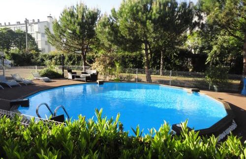 Lux Hotel | Logis Les Charmilles Chalon-sur-Saône Sud