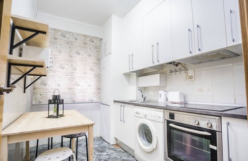 Delicias Apartment | LOIRA VILLA ANDORRA: Comfort in University Zone