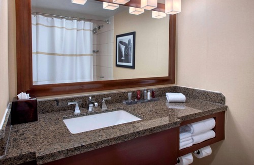 East Garden City Hotel | Long Island Marriott