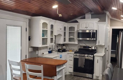 Port Isabel Resort | Long Island Village Retreat that is within range of various activities!