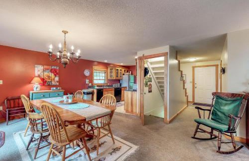 Lakewood House | Loon Cove Cottage
