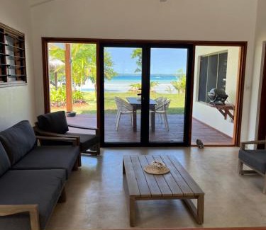 Saraotou Apartment | Lope Lope Beach Bungalows