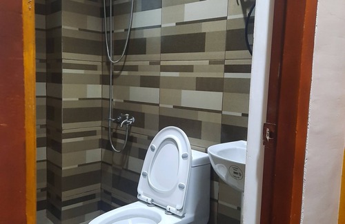 Borongan City Hotel | Lorraines Suites