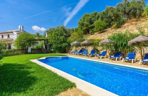 Antequera Villa | Los Huertos Antequera - La Higuera by Ruralidays