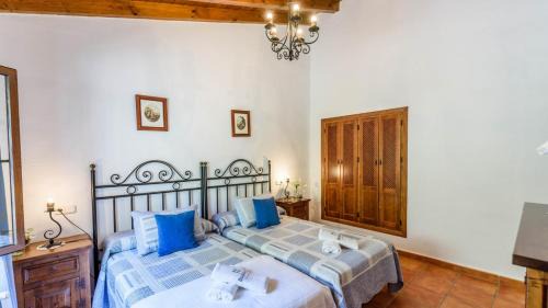 Antequera Villa | Los Huertos Antequera - La Higuera by Ruralidays