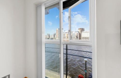 Docklands Apartment | Lovely 2 Bedroom Apartment 5 Min Walk from ExCel