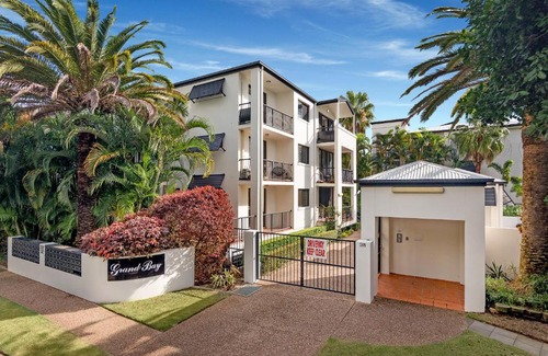 Labrador Apartment | Lovely 3 bedroom Spacious Unit, Labrador