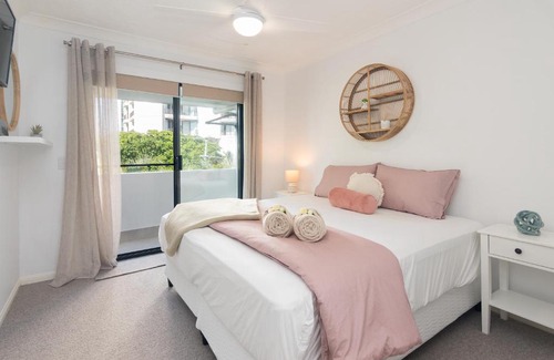 Labrador Apartment | Lovely 3 bedroom Spacious Unit, Labrador