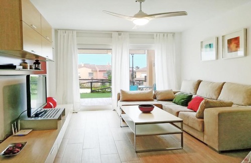 Atlanterra House | LOVELY CENTER APARTMENTS LUZ ZAHARA, adosado con jardín