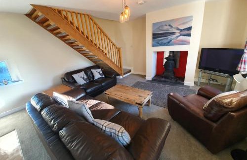 Wigton House | Lovely Cottage on Hadrians Wall 12 Miles From Carlisle