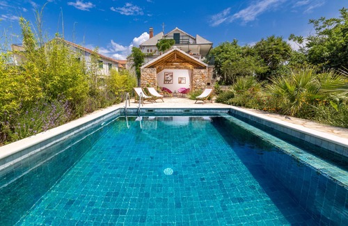 Rudina Cottage | Lovely Cottage with Garden and Swimming Pool