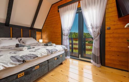 Otocac House | Lovely Home In Lipovlje