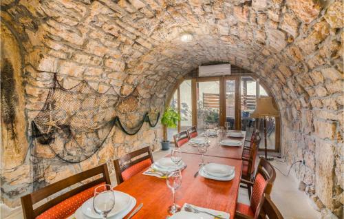 Pinezici House | Lovely Home In Pinezici