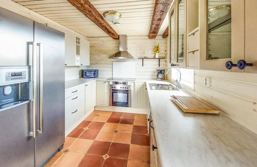 Vastra Torup House | Lovely home in Västra Torup with WiFi