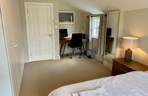 Queenstown Apartment | Lovely newly refurbished apartment in Battersea