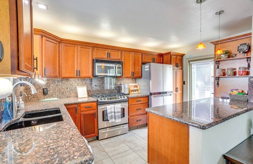 North Tustin House | Lovely Tustin Home w/Outdoor Kitchen: 3 Mi to Zoo
