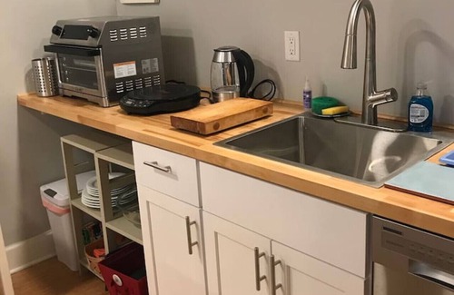 Audubon Condo | Lovely Uptown Cottage Studio | Private Suite