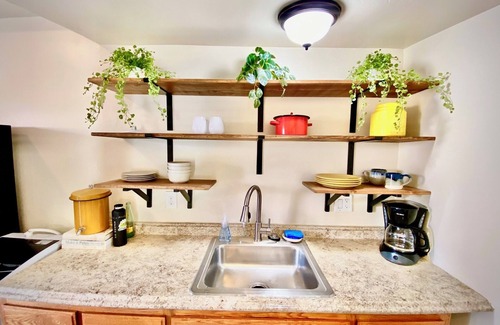 Grant Hill House | Low riders, murals, tattooed homes and fresh tacos, you're in the right place.