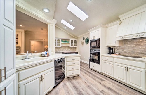 Lubbock Villa | Lubbock Home w/Patio ~ 6 Mi to Texas Tech!