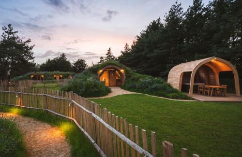 Radstock Resort | Luckington Burrows