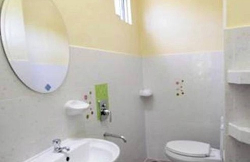 Coron Town Proper House | Luis Bay Travellers Lodge Coron