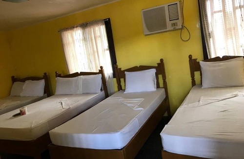 Coron Town Proper House | Luis Bay Travellers Lodge Coron