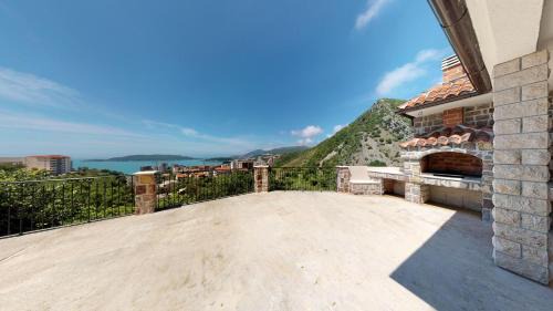 Becici Villa | Luka Villa