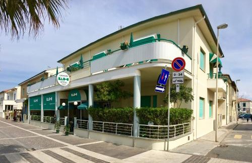Marina di Cecina Hotel | Lungomare Hotel