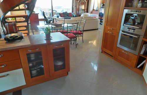Balatonfured Villa | Lux Spacious 4 Bedroom Villa Amazing Lake Views, 4 bathroom, S/Pool, Games Room