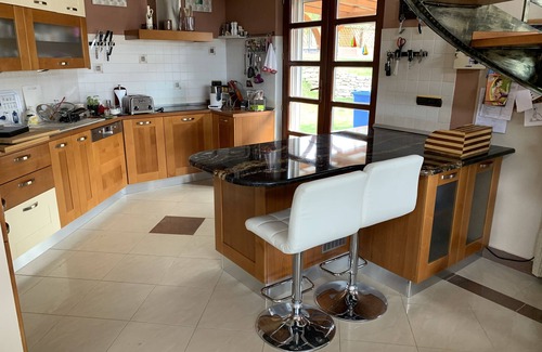Balatonfured Villa | Lux Spacious 4 Bedroom Villa Amazing Lake Views, 4 bathroom, S/Pool, Games Room