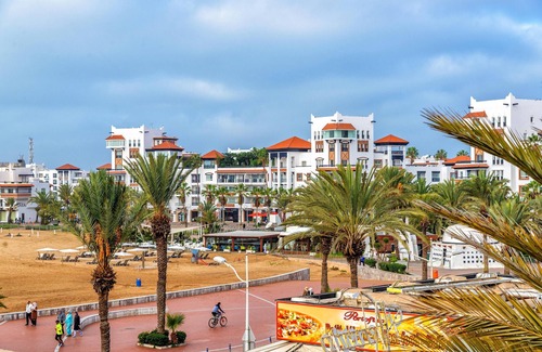 Cite Adrar Apartment | Luxe 2-BR Apartment 9 Min from Beach FREE WIFI & FREE PARKING