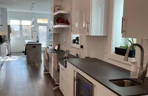 Dupont Circle House | Luxe, Metro & Free parking!