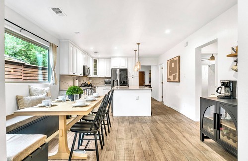 Oak Cliff House | Luxe Retreat with Hot Tub, Home Theater & Game Room