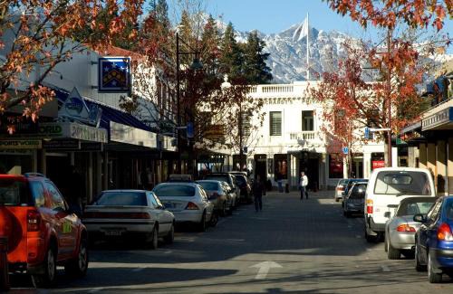Queenstown City Centre Hotel | Luxe Suites & Apartments