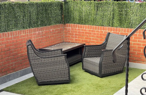 North Greenford House | Luxe Villa with 6 En-suite Bedrooms in West London - Wembley Stadium 5KM