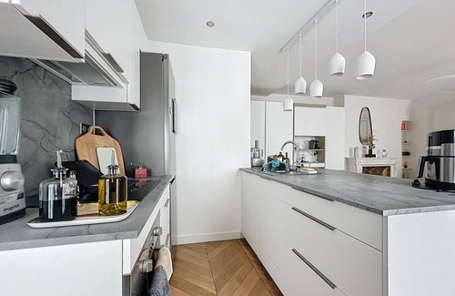 Montparnasse Apartment | LUXEMBOURG GARDEN