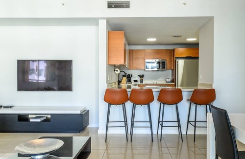 Midtown Condo | Luxurious 2bd/2ba Condo in Wynwood w/Pool & FREE Parking