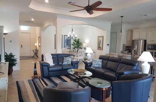 Lakewood Ranch House | Luxurious 3BR Home with Private Pool/Spa in Lakewood National