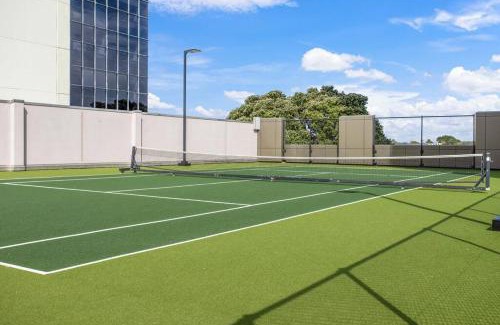 Takapuna Apartment | Luxurious Apartment 1BR Free Carpark Gym Pool & HotTub