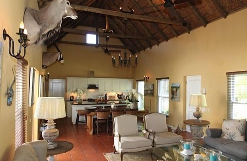 Franschhoek Cottage | Luxurious Chenin Cottage | 4 persons, 2 bedrooms | Swimming pool | WiFi
