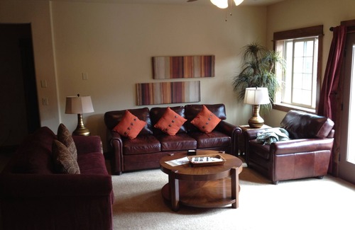 Brian Head Condo | Luxurious Condo Home - Great Mountain Get-Away