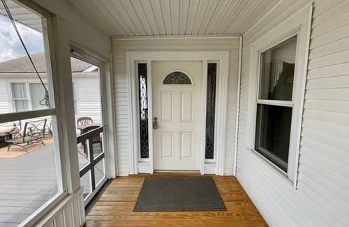 Berkeley Springs House | Luxurious country home. 120 acres. 5 Bedrooms. Basement game room. Fitness Rm.
