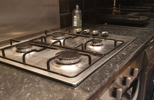 Harrow Apartment | Luxurious Flat 19min from London, 7min to station!