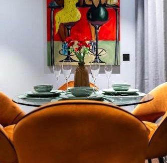Queenstown Apartment | Luxurious Haven in Iconic Battersea Power Station