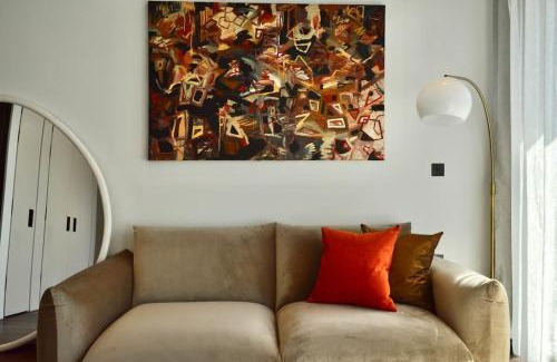 Queenstown Apartment | Luxurious Haven in Iconic Battersea Power Station