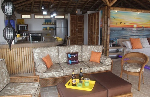 Las Nunez Bed & Breakfast | Luxurious Ocean Front Suites- Spectular Pool & Hot Tub